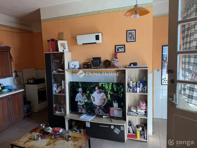 Eladó ház Vecsés, Álmos utca 218 nm