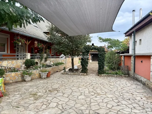Eladó ház Pilis, Bem utca 360 nm