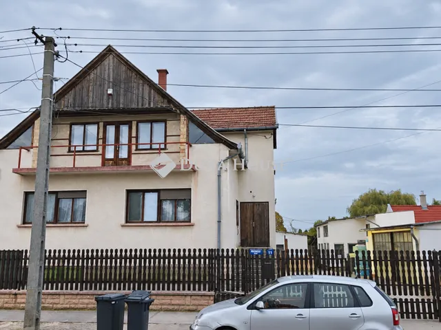Eladó ház Cegléd 185 nm