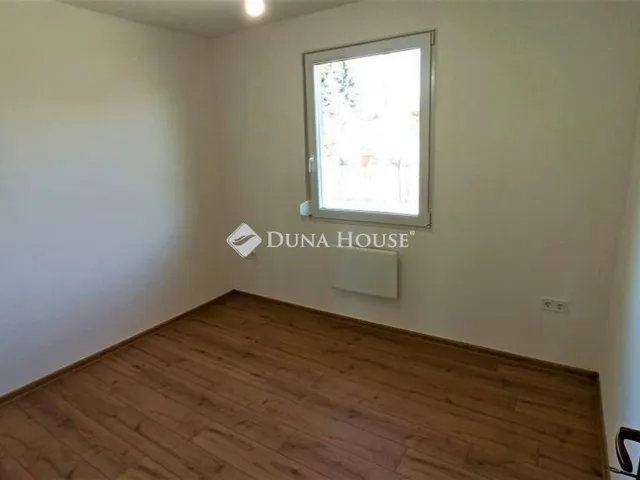 Eladó ház Kecskemét, Ladánybenei út 90 nm