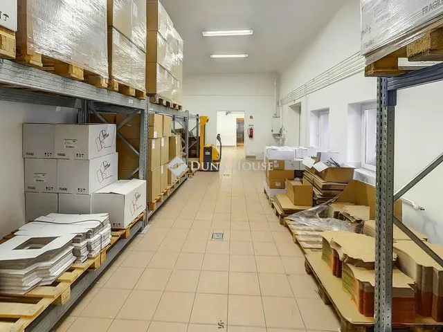 Eladó kereskedelmi és ipari ingatlan Nagykőrös 850 nm