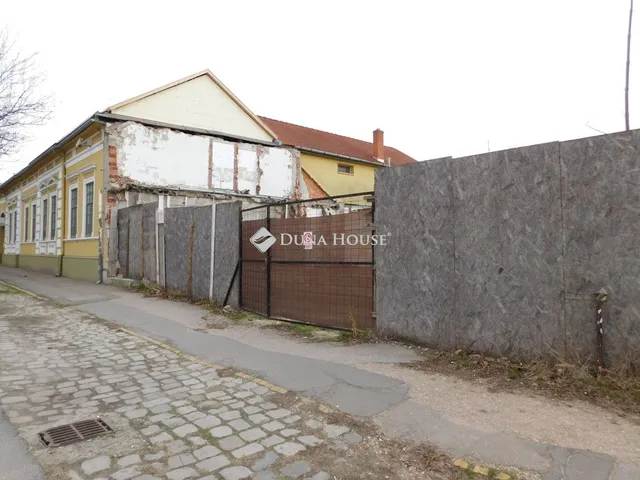 Eladó telek Kecskemét 695 nm