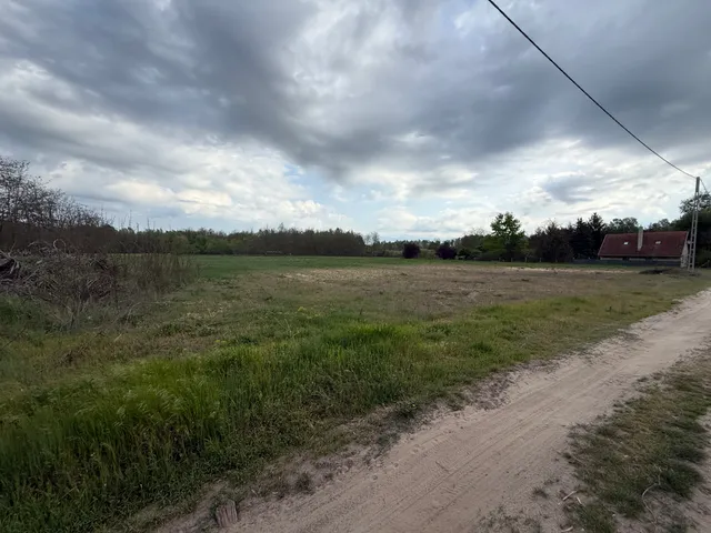 Eladó telek Kecskemét 8601 nm