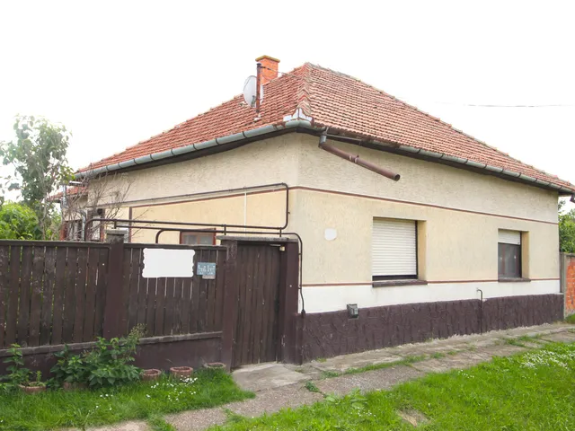 Eladó ház Öcsöd 96 nm