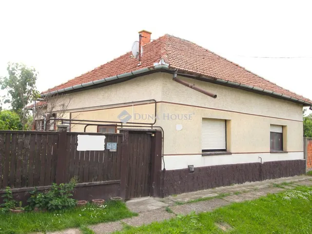 Eladó ház Öcsöd 96 nm