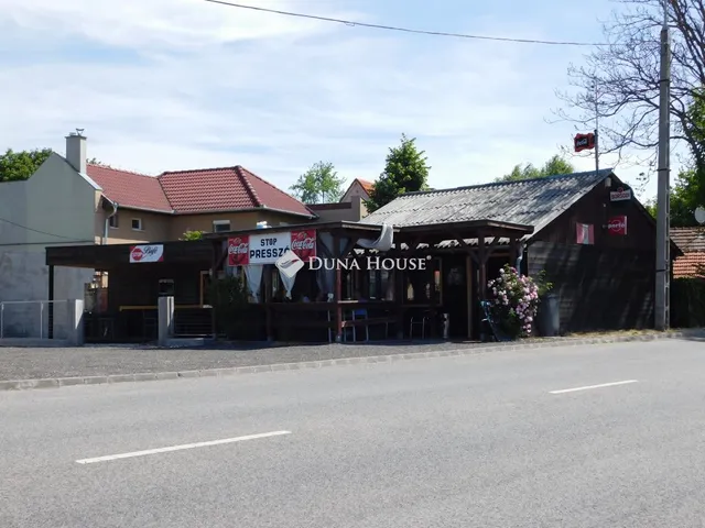 Eladó kereskedelmi és ipari ingatlan Kecskemét 82 nm
