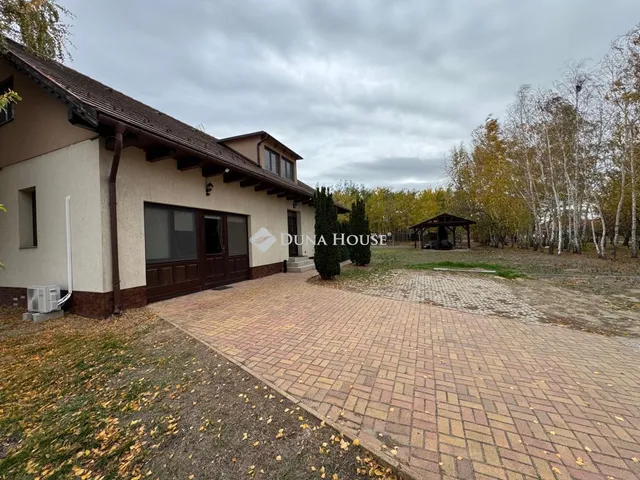 Eladó ház Kecskemét 236 nm