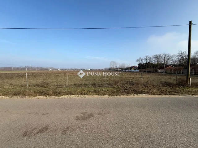 Eladó telek Kecskemét 6000 nm