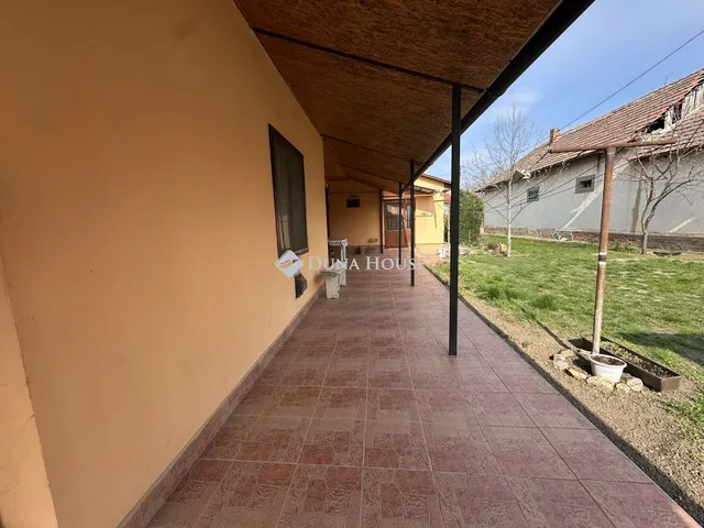 Eladó ház Csépa 156 nm