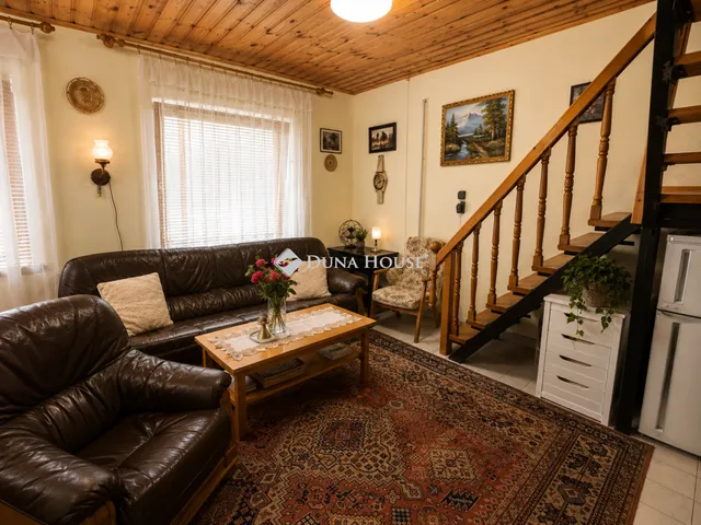 Eladó nyaraló Cserkeszőlő 93 nm