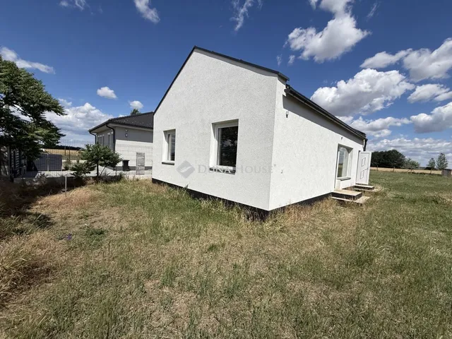 Eladó ház Cserkeszőlő 66 nm