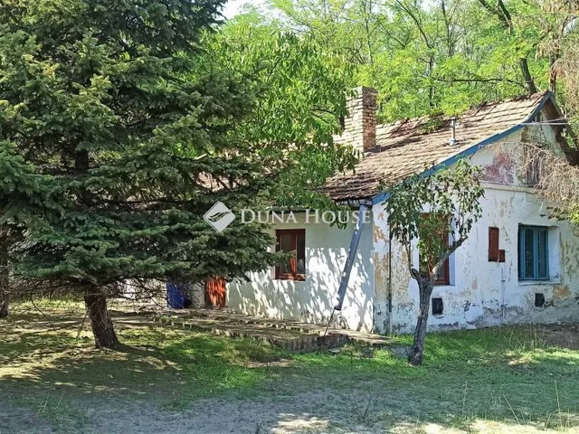 Eladó mezőgazdasági ingatlan Kecskemét, Ballószög tanya 54 nm