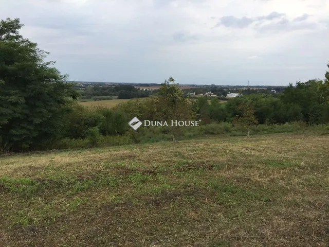 Eladó telek Kaposvár 2516 nm