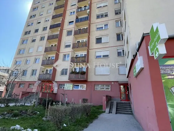 Kiadó lakás Székesfehérvár, József Attila utca 53 nm