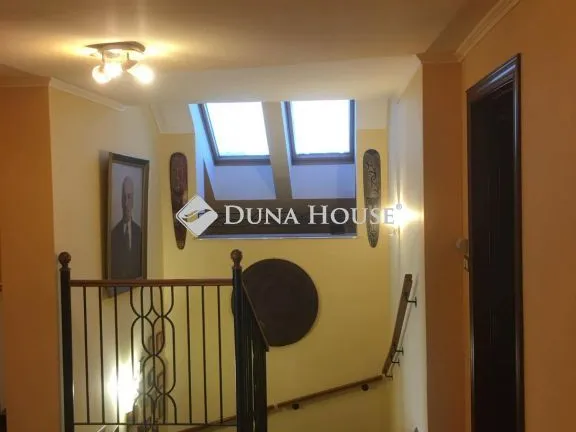 Eladó lakás Halásztelek 136 nm