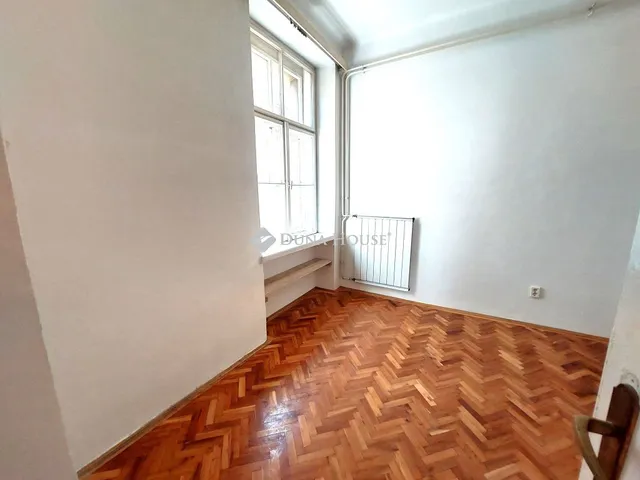 Eladó lakás Budapest III. kerület 54 nm
