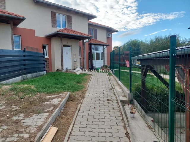 Eladó ház Pécel, Maros utca 80 nm