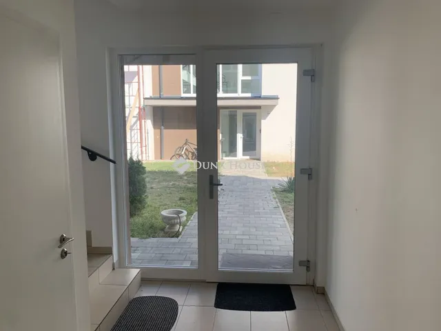 Eladó lakás Vác, Márna utca 80 nm