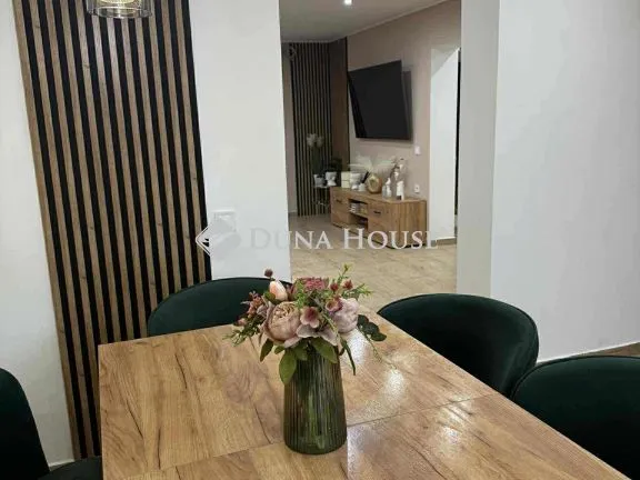 Eladó ház Halásztelek, Béke utca 300 nm