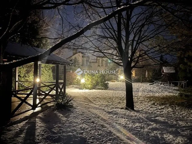 Eladó ház Érd 265 nm