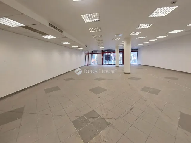 Kiadó kereskedelmi és ipari ingatlan Budapest III. kerület 239 nm