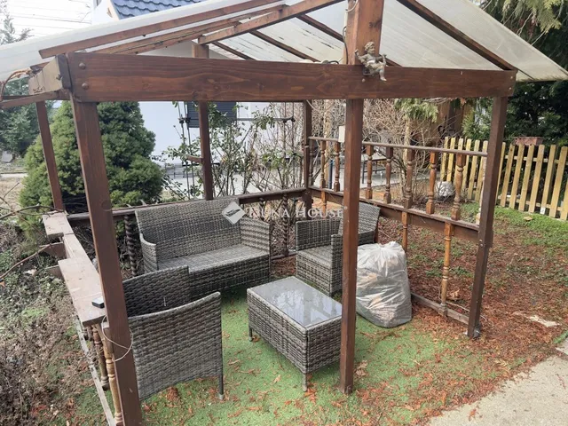 Eladó ház Budapest III. kerület, Szentendrei út 162 nm