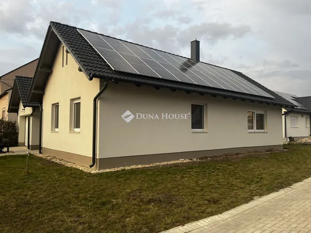 Kiadó ház Székesfehérvár 119 nm