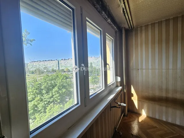 Eladó lakás Budapest III. kerület, Flórián tér 68 nm