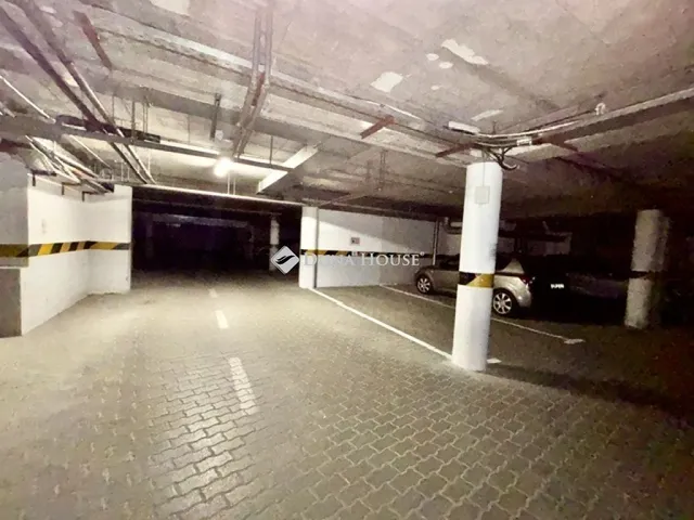 Eladó garázs Budapest III. kerület, Lajos utca 15 nm