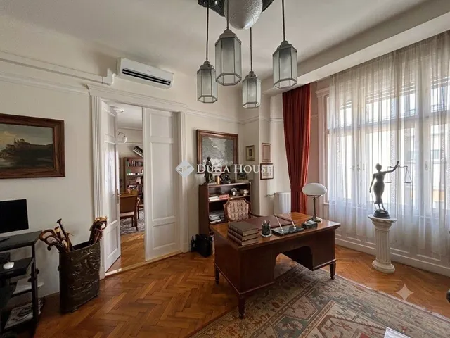 Eladó lakás Budapest XIII. kerület, Katona József utca 210 nm