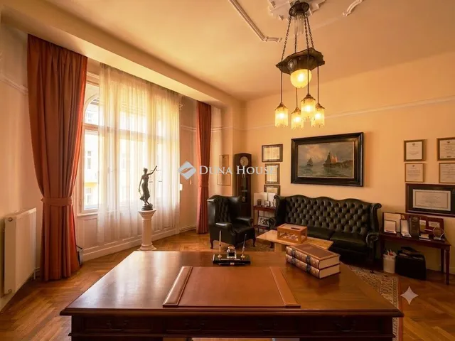 Eladó lakás Budapest XIII. kerület, Katona József utca 210 nm