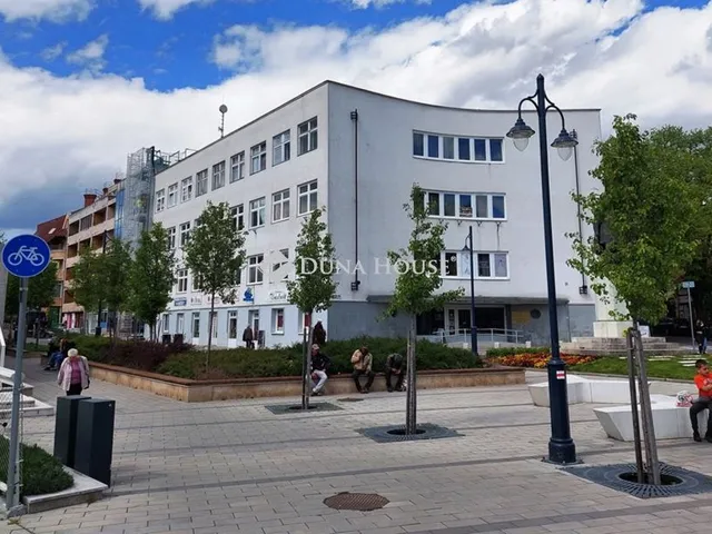 Eladó kereskedelmi és ipari ingatlan Kaposvár 28 nm