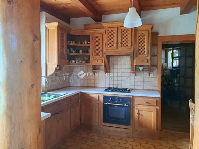 Kiadó ház Bárdudvarnok, Bárd lakótelep 260 nm