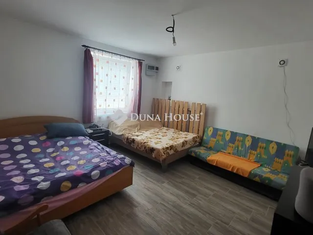 Eladó ház Jászszentlászló, Rákóczi utca 120 nm