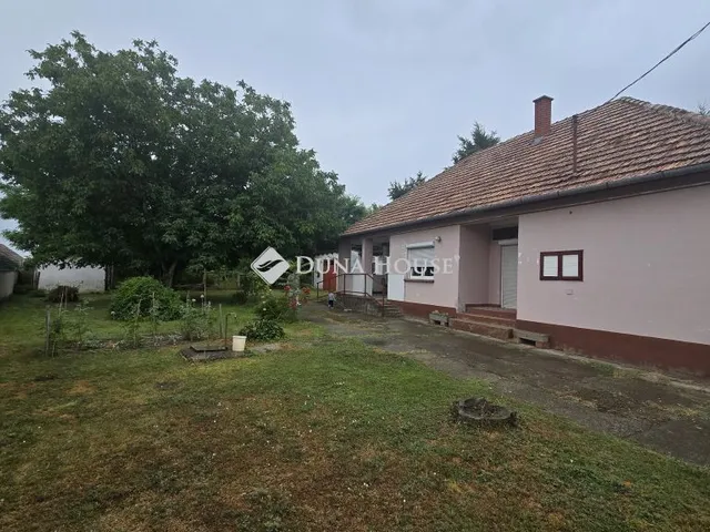 Eladó ház Csátalja 104 nm