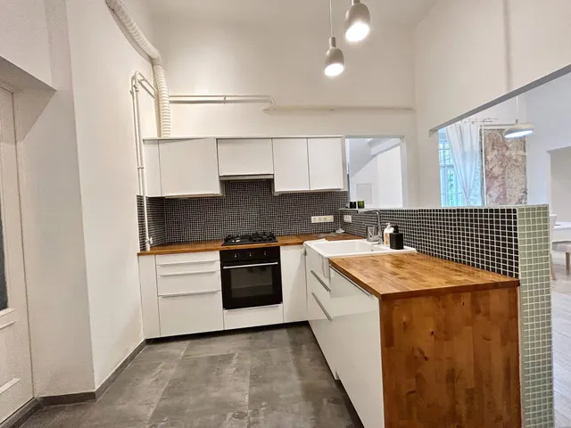 Eladó lakás Budapest VI. kerület 89 nm