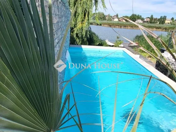 Eladó ház Taksony 290 nm