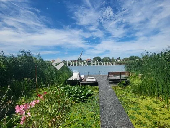 Eladó ház Taksony 290 nm