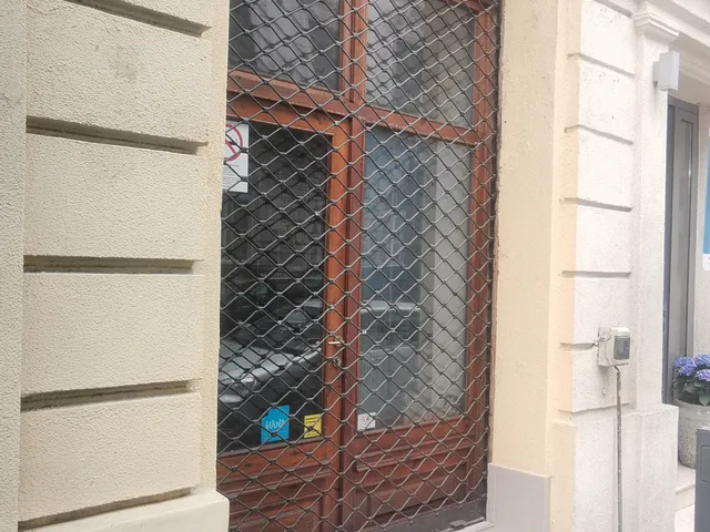 Eladó kereskedelmi és ipari ingatlan Budapest V. kerület 37 nm