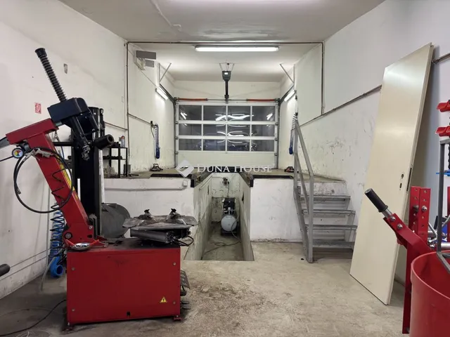 Kiadó kereskedelmi és ipari ingatlan Budapest VI. kerület 56 nm