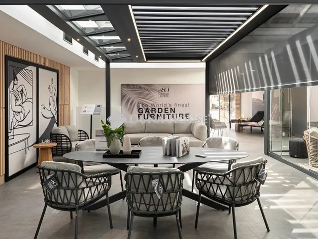 Eladó kereskedelmi és ipari ingatlan Budapest III. kerület, Bécsi út 287 nm