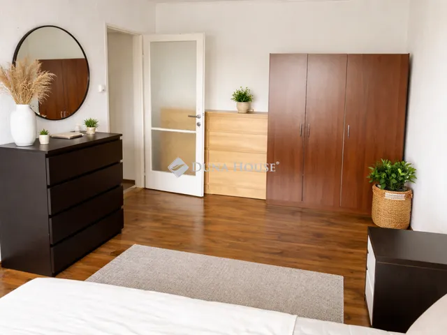 Eladó lakás Budapest XI. kerület, Etele út 50 nm