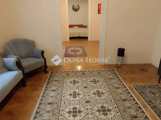 Eladó lakás Budapest VI. kerület 72 nm