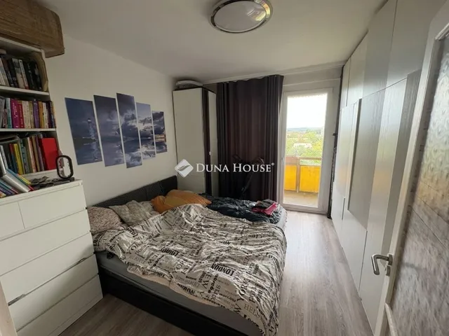 Eladó lakás Budapest XV. kerület, Páskomliget utca 75 nm