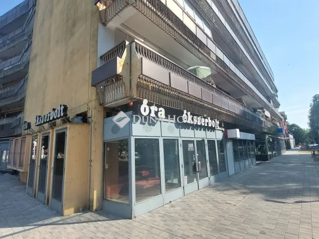 Eladó kereskedelmi és ipari ingatlan Dombóvár 81 nm