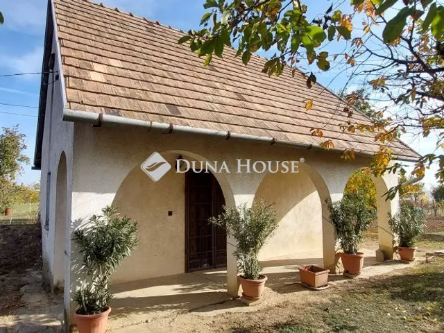 Eladó üdülő és hétvégi ház Dombóvár, Szőlőhegy 60 nm