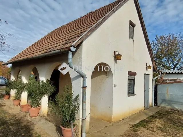 Eladó üdülő és hétvégi ház Dombóvár, Szőlőhegy 60 nm