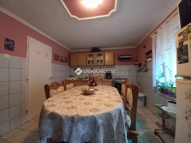 Eladó ház Egyházaskozár 100 nm