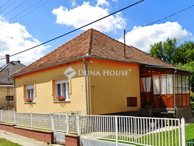 Eladó ház Vásárosdombó, Zöldfa utca 88 nm
