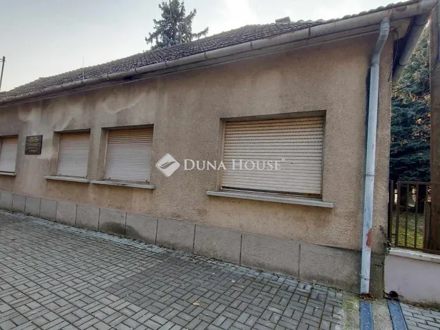 Eladó ház Dombóvár 280 nm
